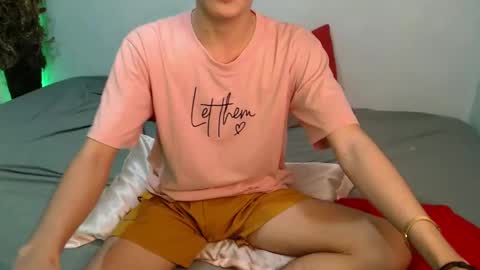 Snapshot of hot_8inchtwink chatting on January 12, 5:34 am Rylle online show from January 12, 5:34 am