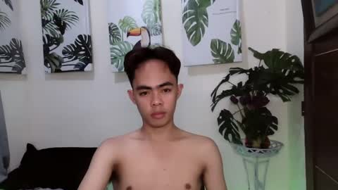 Snapshot of hot_8inchtwink chatting on January 23, 1:45 pm Rylle online show from January 23, 1:45 pm