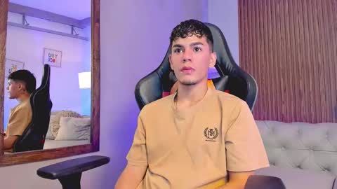 alex online show from December 19, 3:36 am