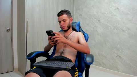 hot bad boy69 online show from April 29, 12:15 am