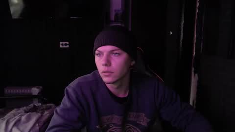 Snapshot of hot_boy_2002_ chatting on October 30, 7:54 am Hot boy 2002 online show from October 30, 7:54 am