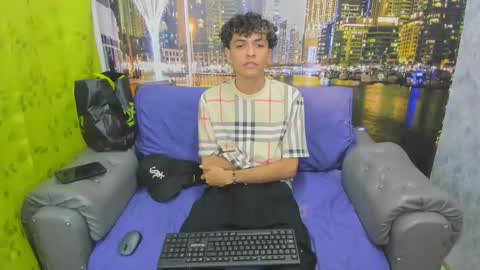 hot bunny online show from December 19, 1:30 pm