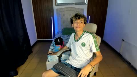 hot bunny online show from November 13, 4:06 am