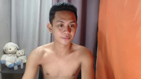 Snapshot of hot_dave69 chatting on February 9, 8:56 pm hot_dave69 online show from February 9, 8:56 pm