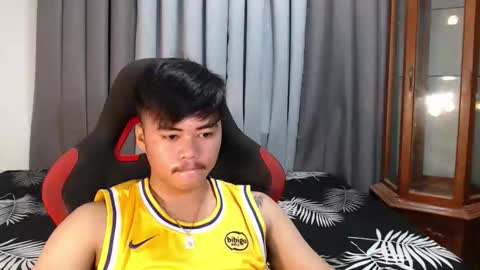 Snapshot of hot_emmanuel chatting on October 7, 5:33 am emman online show from October 7, 5:33 am