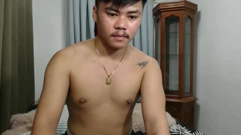 Snapshot of hot_emmanuel chatting on October 5, 6:01 pm emman online show from October 5, 6:01 pm