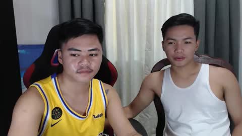 Snapshot of hot_emmanuel chatting on September 12, 5:40 am emman online show from September 12, 5:40 am