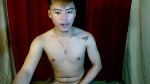 Snapshot of hot_emmanuel chatting on February 27, 12:08 am emman online show from February 27, 12:08 am