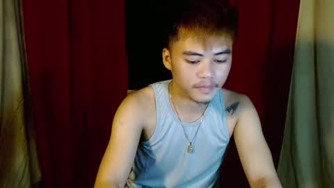 Snapshot of hot_emmanuel chatting on February 28, 2:42 pm emman online show from February 28, 2:42 pm