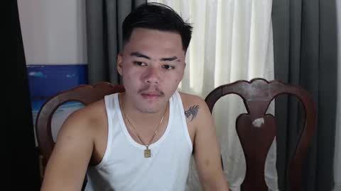 Snapshot of hot_emmanuel chatting on September 22, 11:48 pm emman online show from September 22, 11:48 pm