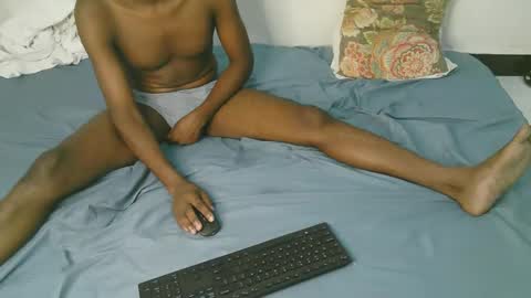 hot_guys88 online show from April 27, 8:03 pm