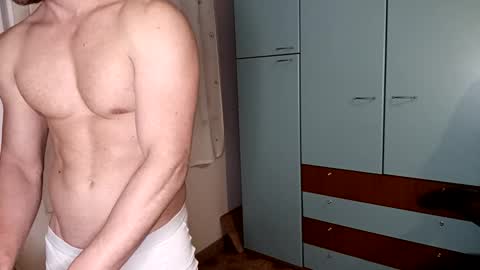 Snapshot of hot_italianboy chatting on October 17, 4:55 pm hot_italianboy online show from October 17, 4:55 pm