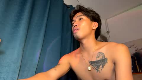hot_kianxx online show from December 5, 10:28 pm