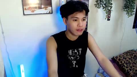 mark online show from March 8, 12:31 pm