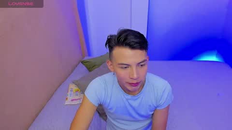 Alejandro online show from April 9, 2:42 am