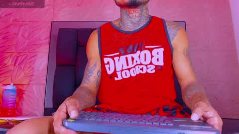 JUSTIN LOGAN online show from April 4, 7:22 pm