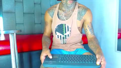 JUSTIN LOGAN online show from March 18, 7:17 pm