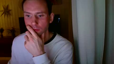 hot_saucer online show from February 14, 6:03 pm