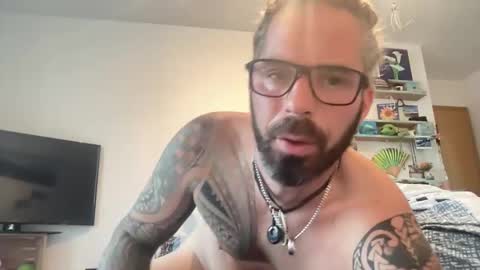 Snapshot of hot_sex83 chatting on December 11, 3:11 pm letmedoo2 online show from December 11, 3:11 pm