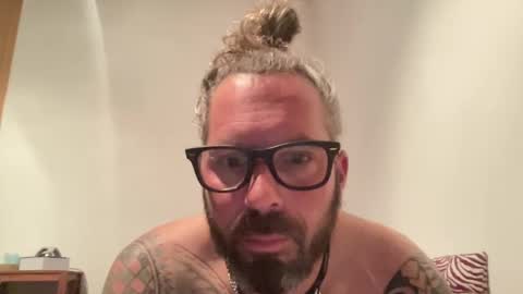 Snapshot of hot_sex83 chatting on February 16, 5:15 pm letmedoo2 online show from February 16, 5:15 pm