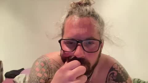 Snapshot of hot_sex83 chatting on February 27, 7:04 pm letmedoo2 online show from February 27, 7:04 pm