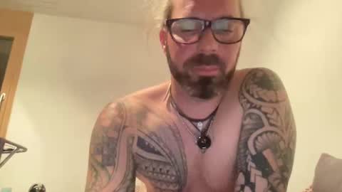 Snapshot of hot_sex83 chatting on December 25, 7:02 pm letmedoo2 online show from December 25, 7:02 pm