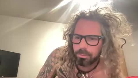 Snapshot of hot_sex83 chatting on January 12, 4:08 pm letmedoo2 online show from January 12, 4:08 pm