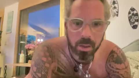 Snapshot of hot_sex83 chatting on September 24, 5:44 pm letmedoo2 online show from September 24, 5:44 pm