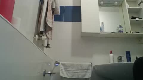 hotandwild2003 online show from February 15, 6:08 am