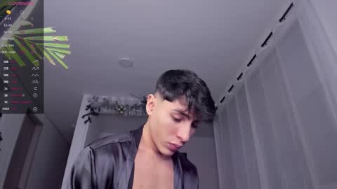 Snapshot of hotay_ chatting on January 12, 2:24 am Andrew xdres08 online show from January 12, 2:24 am