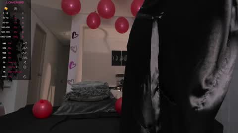 Snapshot of hotay_ chatting on February 15, 1:54 am Andrew xdres08 online show from February 15, 1:54 am