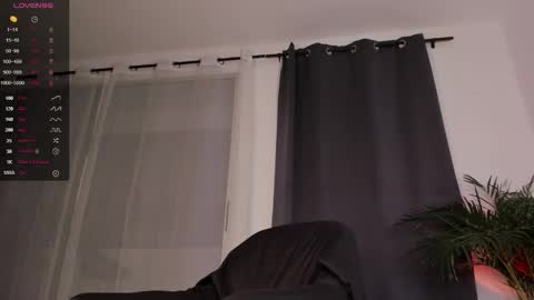 Snapshot of hotay_ chatting on January 18, 12:06 am Andrew xdres08 online show from January 18, 12:06 am