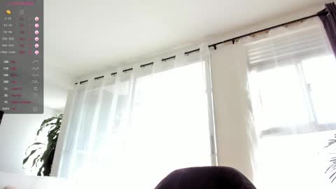 Snapshot of hotay_ chatting on January 18, 8:19 pm Andrew xdres08 online show from January 18, 8:19 pm