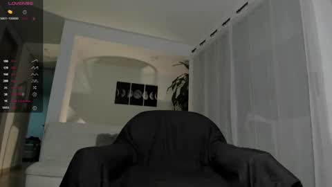 Snapshot of hotay_ chatting on March 11, 12:11 am Andrew xdres08 online show from March 11, 12:11 am