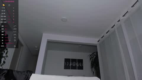 Snapshot of hotay_ chatting on February 20, 1:57 am Andrew xdres08 online show from February 20, 1:57 am