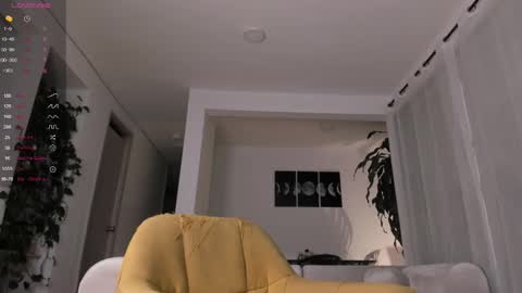 Snapshot of hotay_ chatting on October 4, 11:31 pm Andrew xdres08 online show from October 4, 11:31 pm