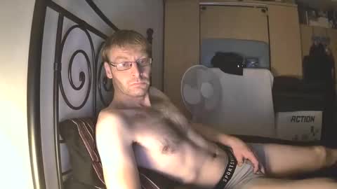 Snapshot of hotbilly_39 chatting on October 16, 10:07 pm hotbilly_39 online show from October 16, 10:07 pm