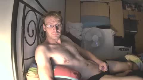 hotbilly_39 online show from September 12, 11:05 pm