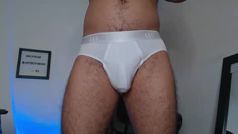 Snapshot of hotboyneon490 chatting on December 27, 11:42 pm Alex Neon online show from December 27, 11:42 pm