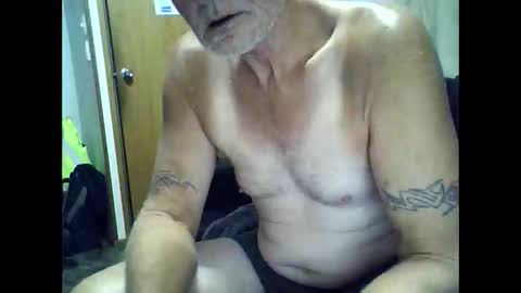 Snapshot of hotcockcam1 chatting on September 18, 1:02 pm hotcockcam1 online show from September 18, 1:02 pm