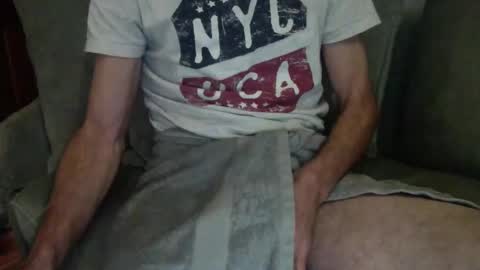 Snapshot of hotfrenchdadd chatting on January 2, 11:20 am hotfrenchdadd online show from January 2, 11:20 am