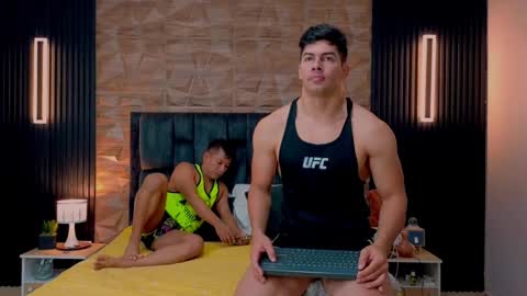 Snapshot of hotfuckers4uu chatting on September 17, 2:51 pm felipe marcello online show from September 17, 2:51 pm
