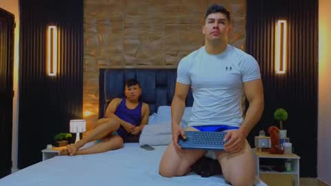 Snapshot of hotfuckers4uu chatting on February 27, 2:32 pm felipe marcello online show from February 27, 2:32 pm
