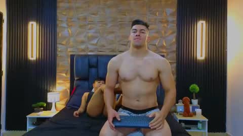 Snapshot of hotfuckers4uu chatting on February 17, 2:26 pm felipe marcello online show from February 17, 2:26 pm