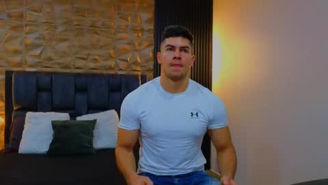 Snapshot of hotfuckers4uu chatting on February 19, 4:22 pm felipe marcello online show from February 19, 4:22 pm