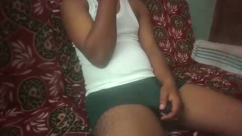 hotguyy001 online show from March 2, 10:00 am