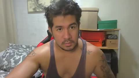 Snapshot of hothunkybear23 chatting on December 19, 5:40 am Khel online show from December 19, 5:40 am