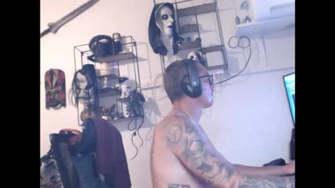 hotkinkytat online show from April 2, 9:55 pm