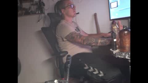 hotkinkytat online show from April 1, 12:34 am