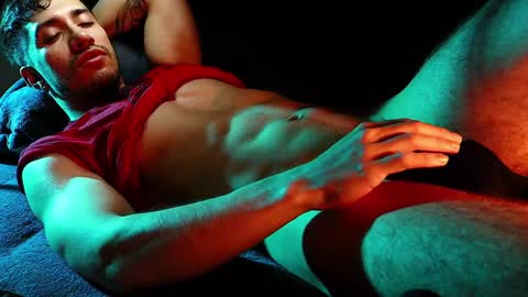 Snapshot of hotlatinking chatting on January 11, 11:24 pm Hotlatinking online show from January 11, 11:24 pm